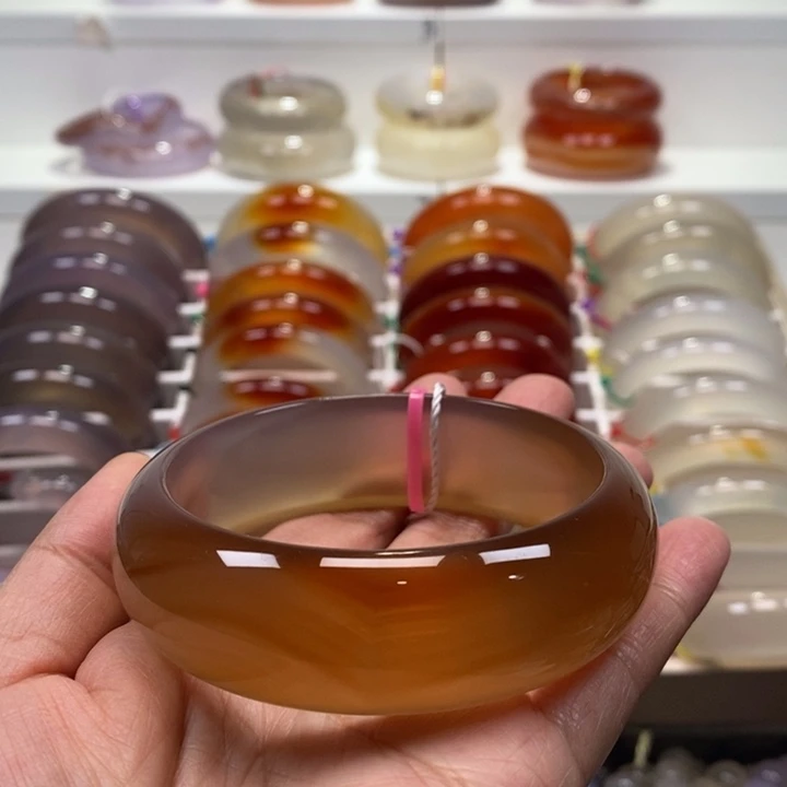 玛瑙/玉髓未镶嵌手镯圈口62纹雾卷变俏色