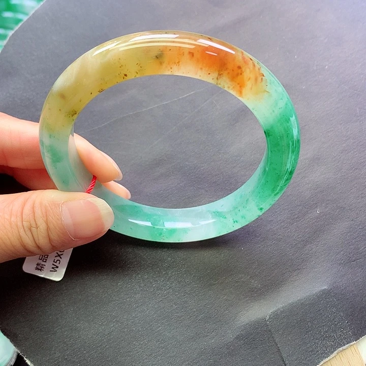 未镶嵌手镯石英质玉