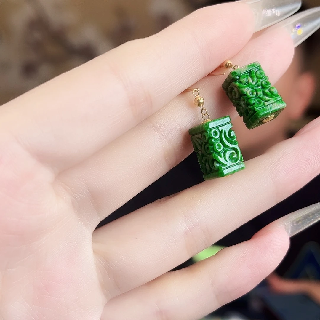 翡翠18K金镶嵌颈饰耳饰