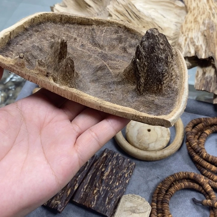 【闪购商品】沉香摆件海南铁头摆件21.4克