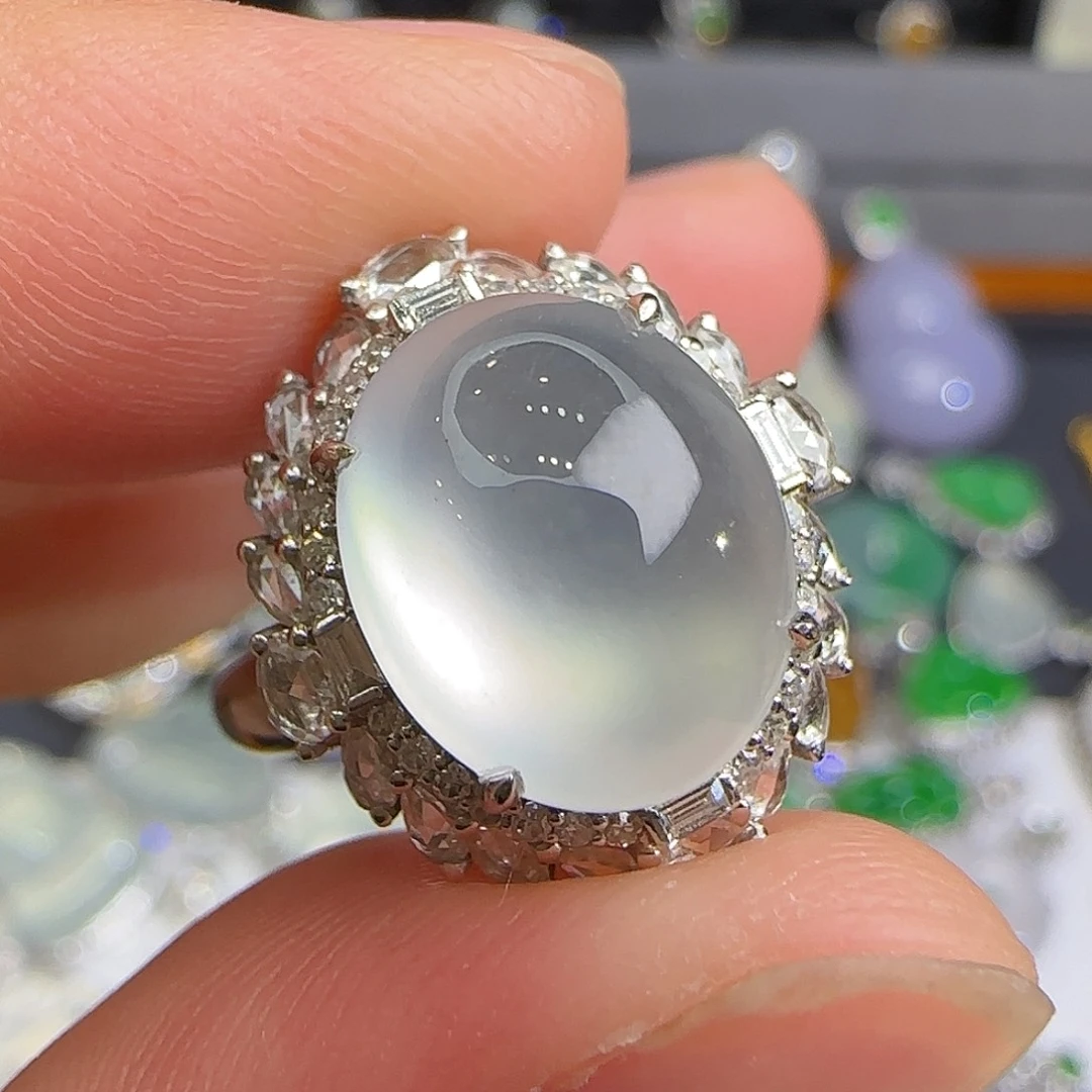 颈饰18K金镶嵌翡翠天然翡翠