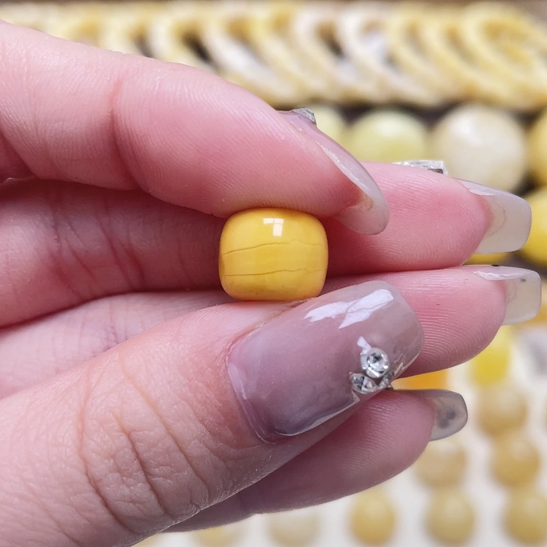 琥珀未镶嵌裸石10.9*9mm氧化款老型