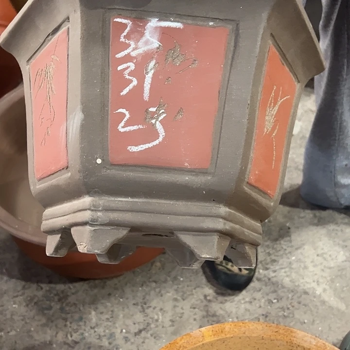 紫砂工艺厂。紫砂工艺厂……紫砂工艺厂
