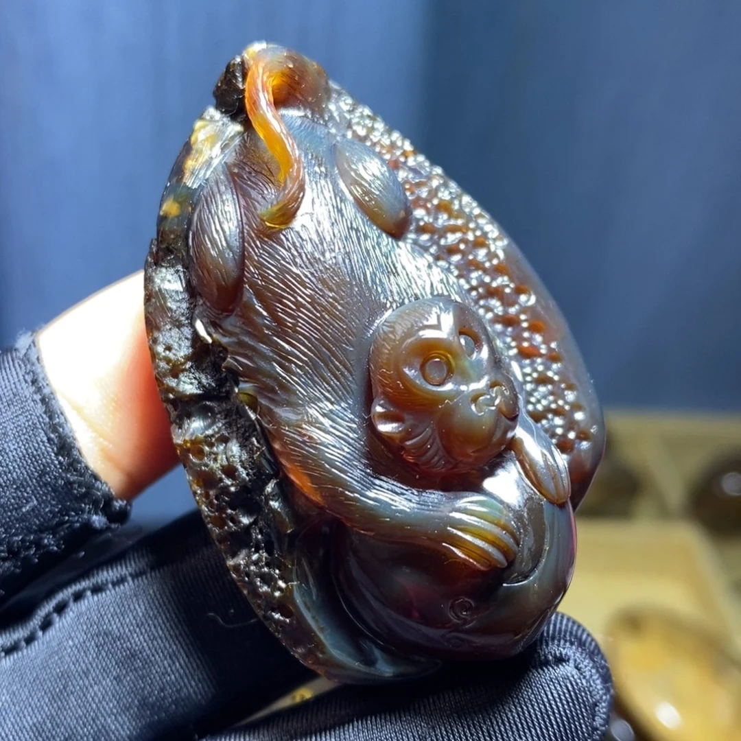 琥珀未镶嵌裸石。。。