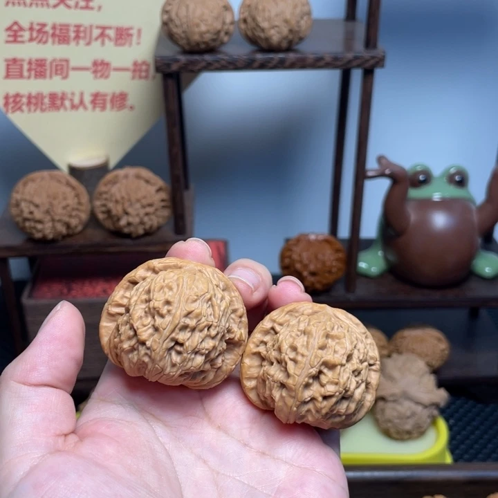 把件文玩核桃白狮子40闪34