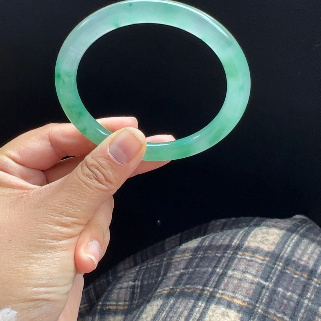 石英质玉未镶嵌手镯非洲翠5960