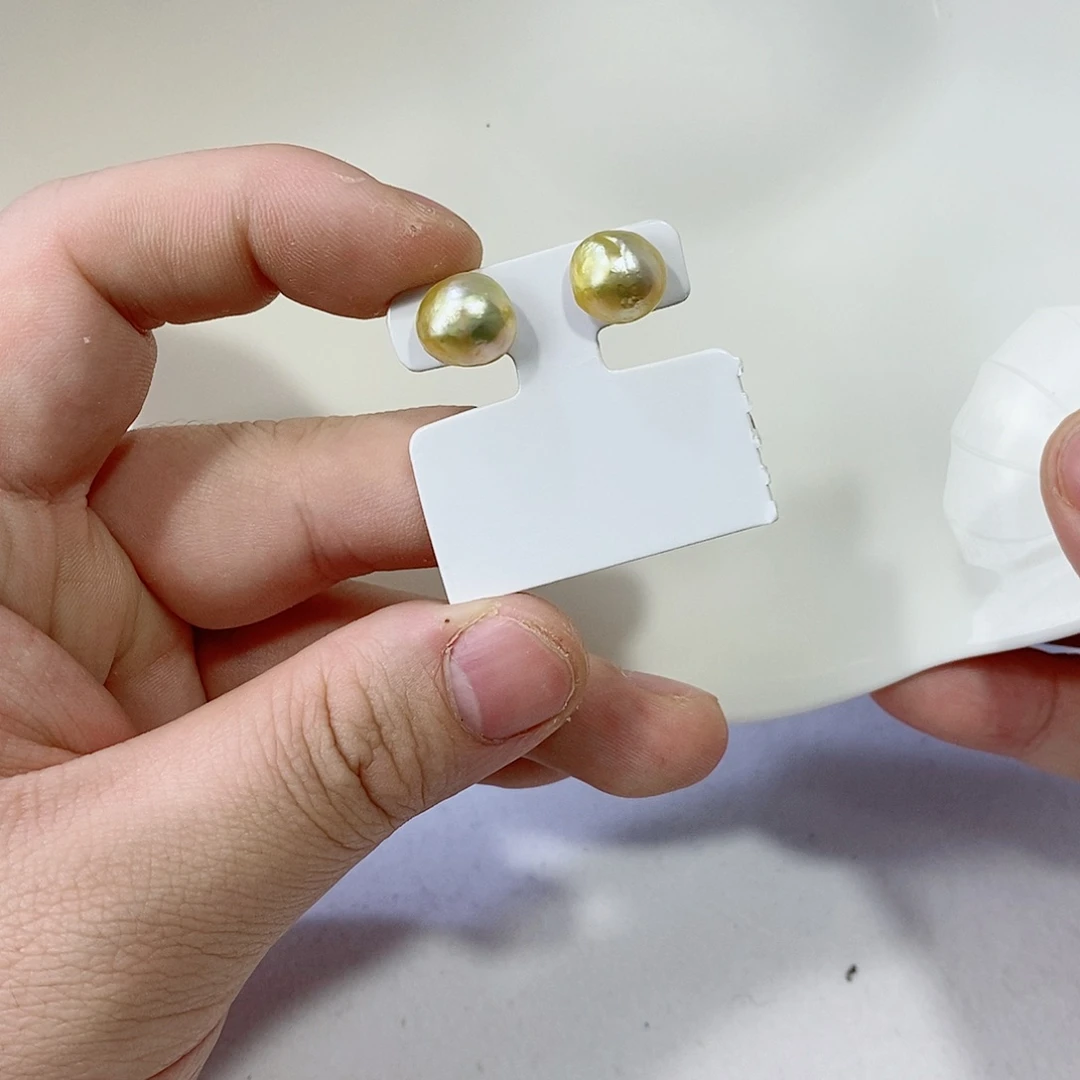 拼合珍珠（马贝珠）耳饰18K金镶嵌