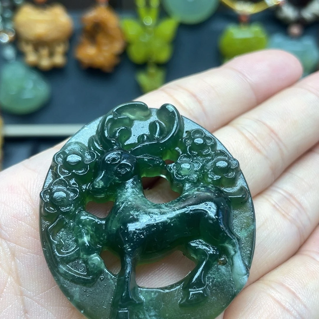 穿***期蛇纹石玉合金颈饰