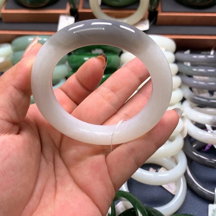 【闪购商品】未镶嵌手镯和田玉