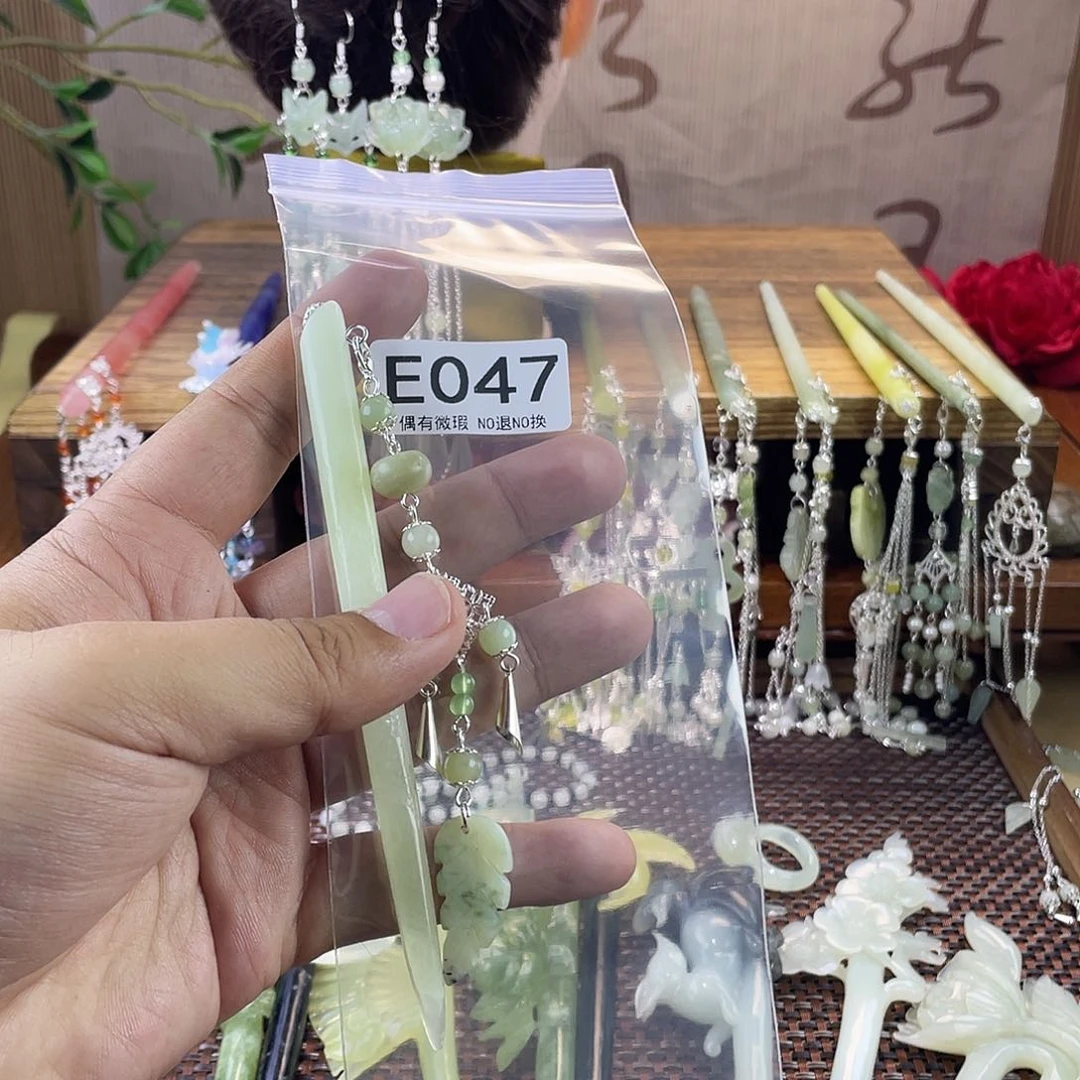 蛇纹石玉未镶嵌发饰梅**M