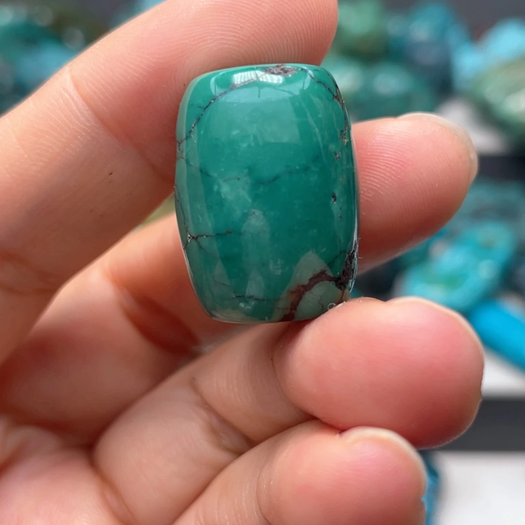 H***b绿松石未镶嵌颈饰