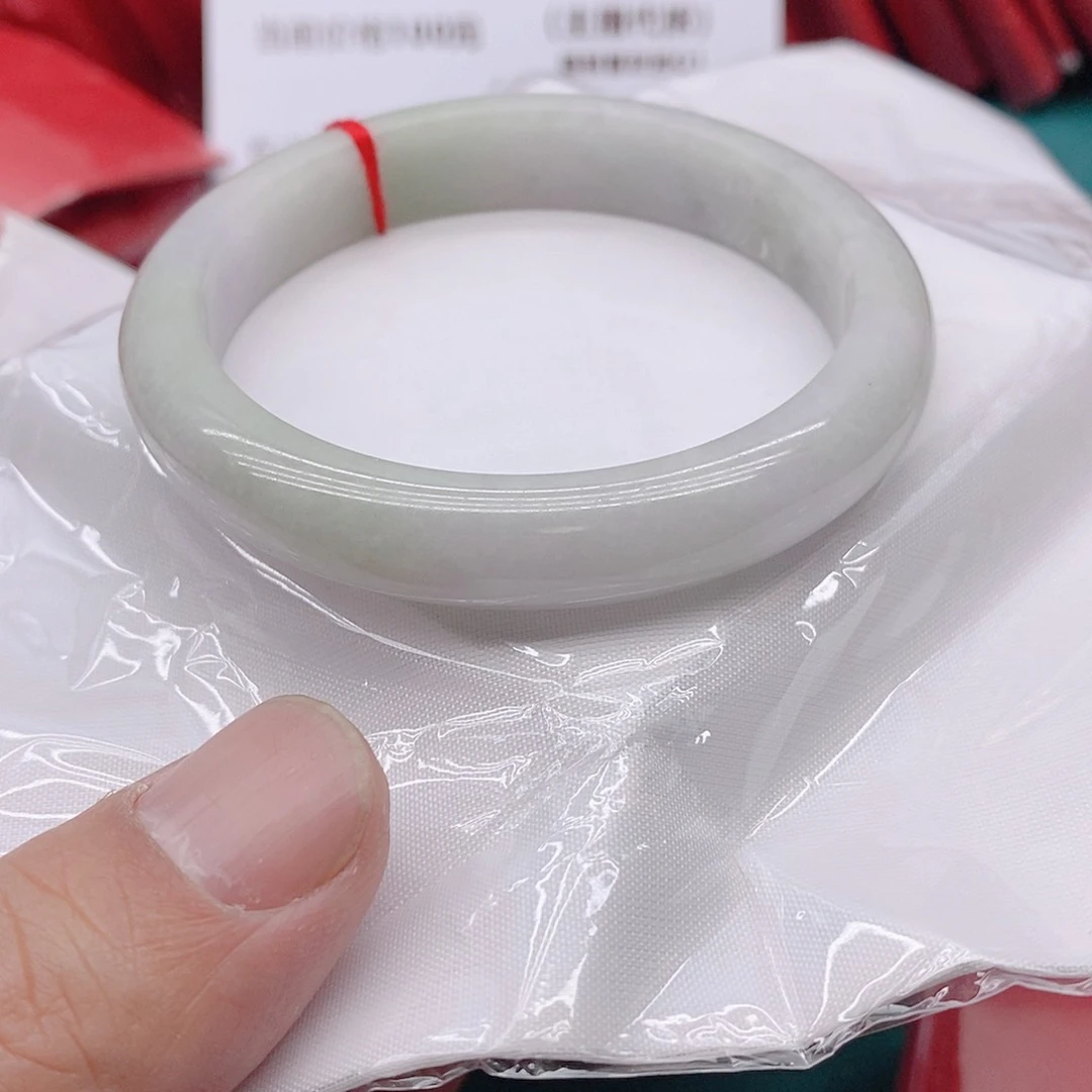 翡翠手镯未镶嵌火*98888888888