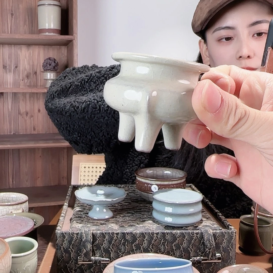 瓷摆件隔式炉月白开片