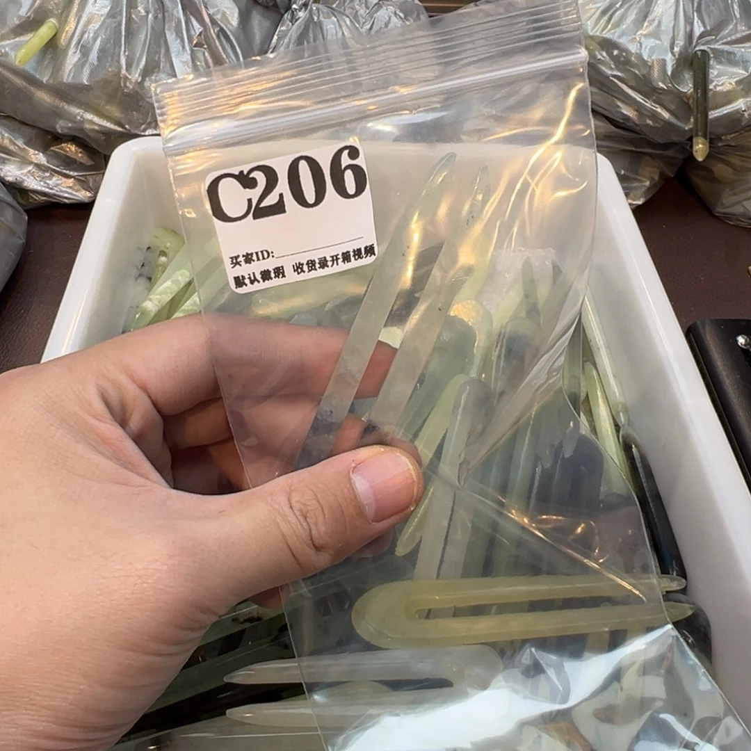嘻***嘻蛇纹石玉合金发饰