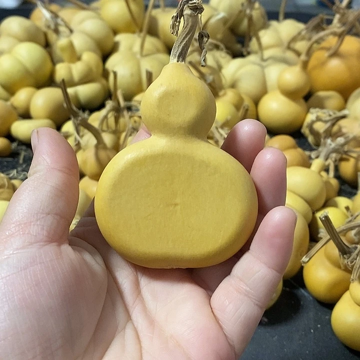 葫芦的颜色有微瑕庛