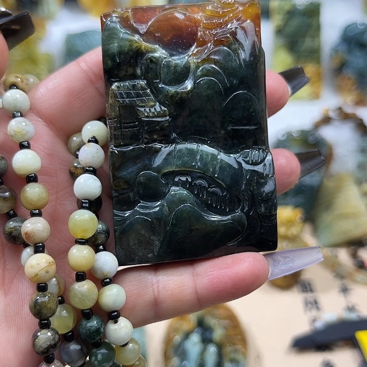 蛇纹石玉未镶嵌颈饰