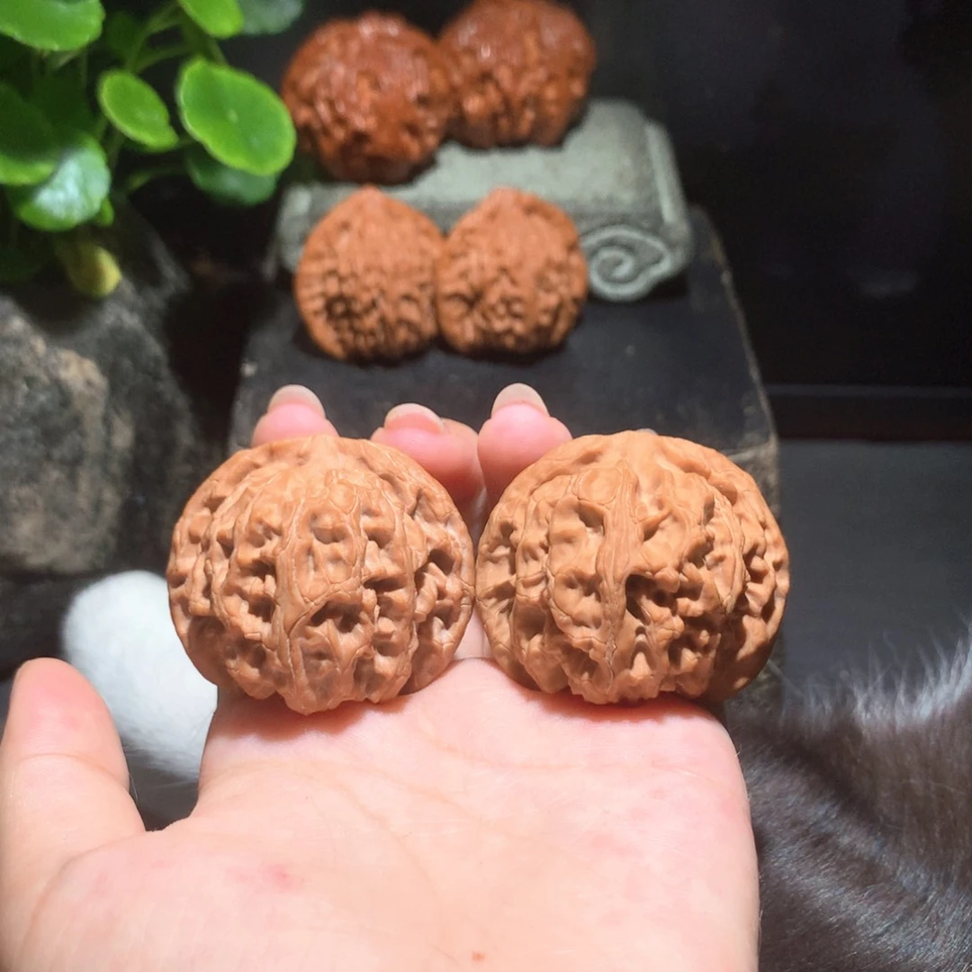 文玩核桃吊坠苹果园狮子头042211