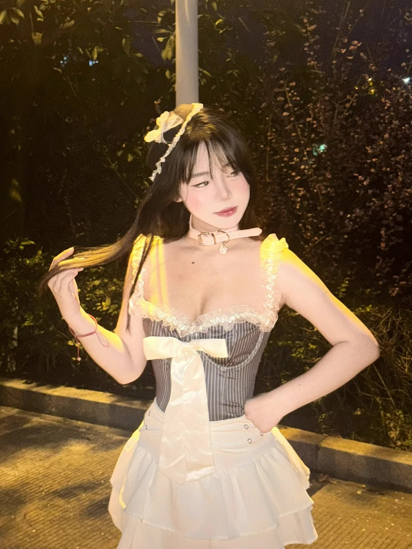 70325-春季小众辣妹性感抹胸束腰设计法式气质内搭鱼骨胸衣吊带