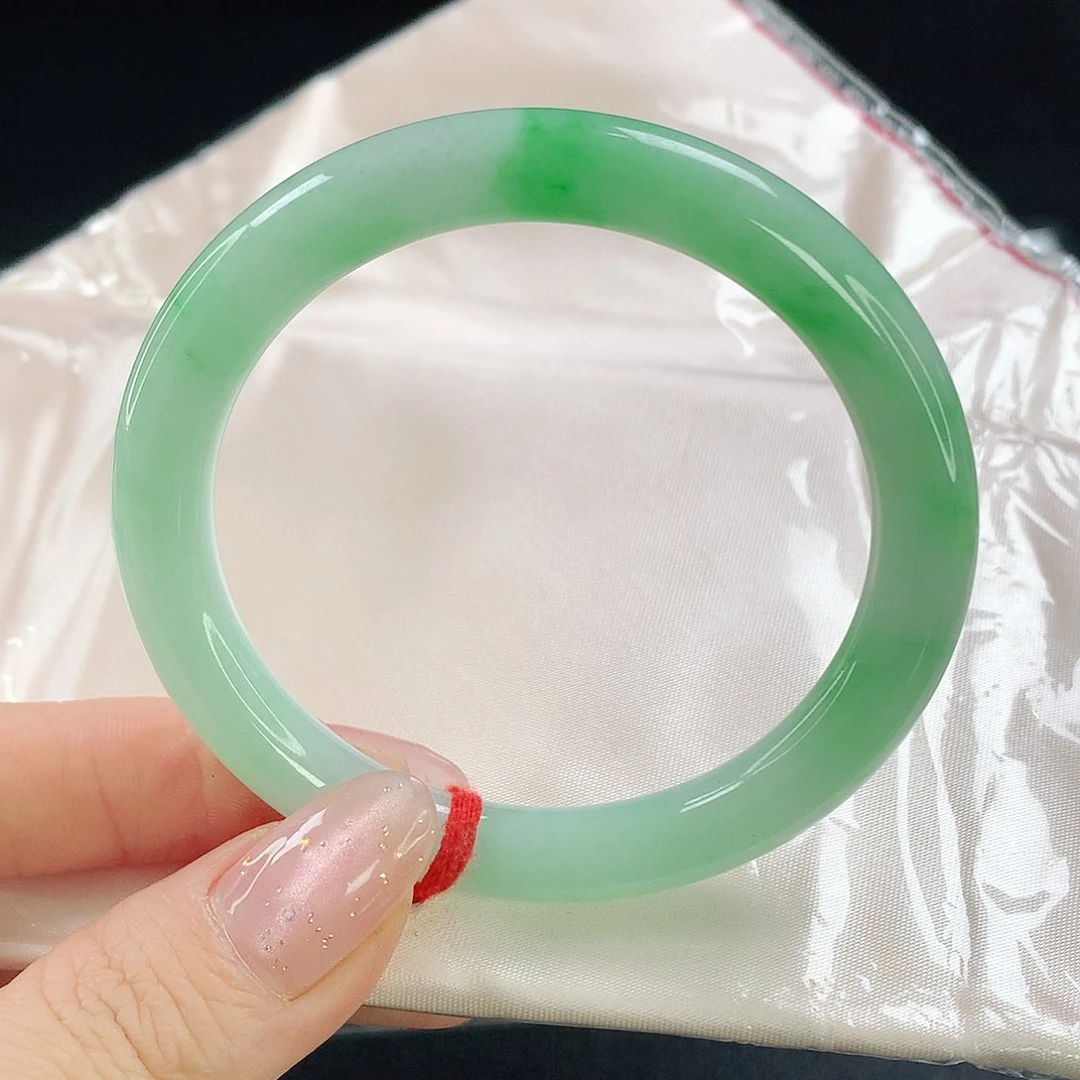 翡翠手镯未镶嵌619翡翠