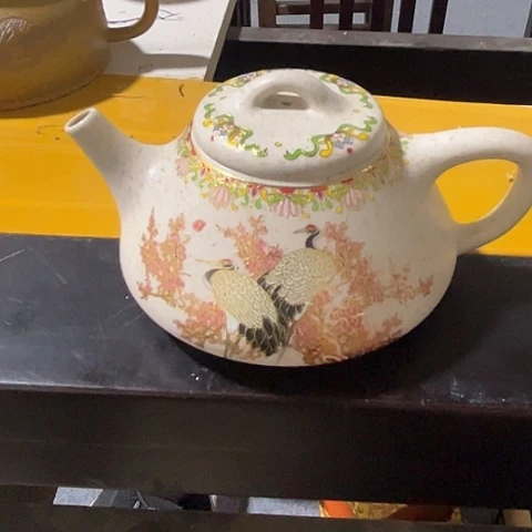 杯珠**虹陶瓷工艺品摆件