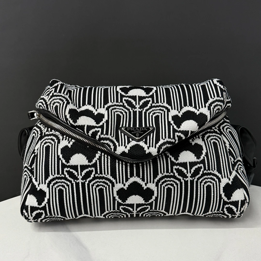 95新 Prada/普拉达 毛线机场包31cm/JJ5120701