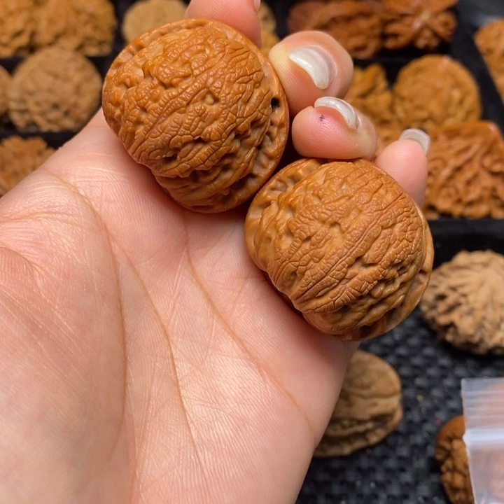 吊坠文玩核桃秦岭野生60