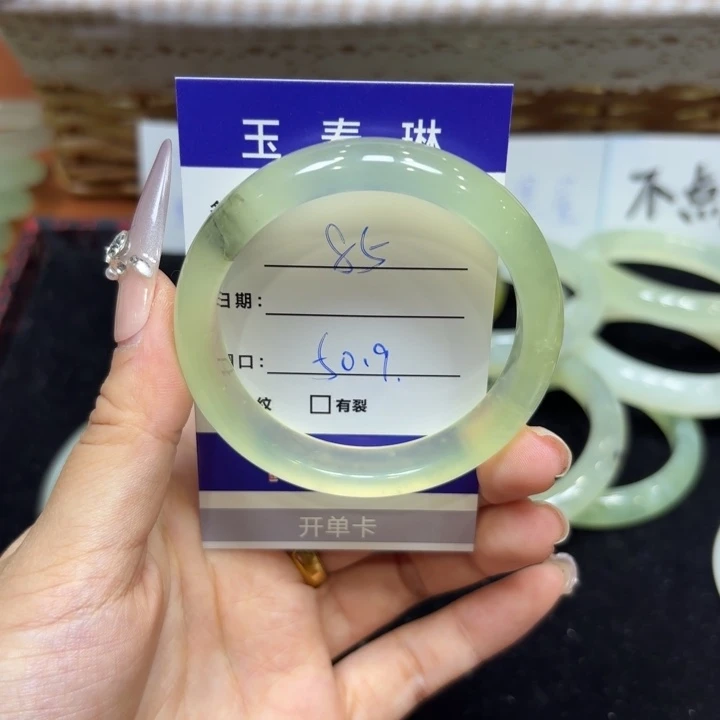 未镶嵌岫玉手镯天然