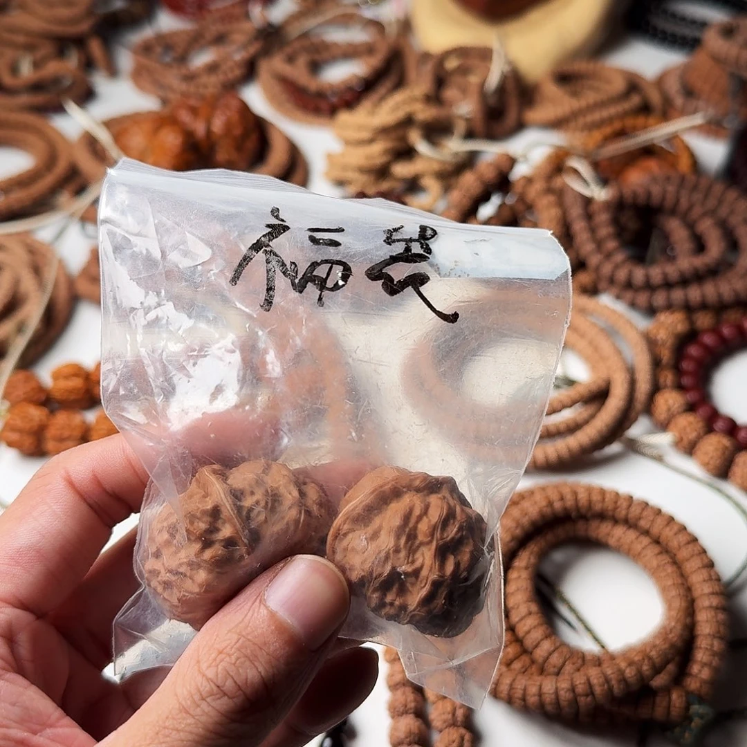 W***e吊坠金刚菩提0号。