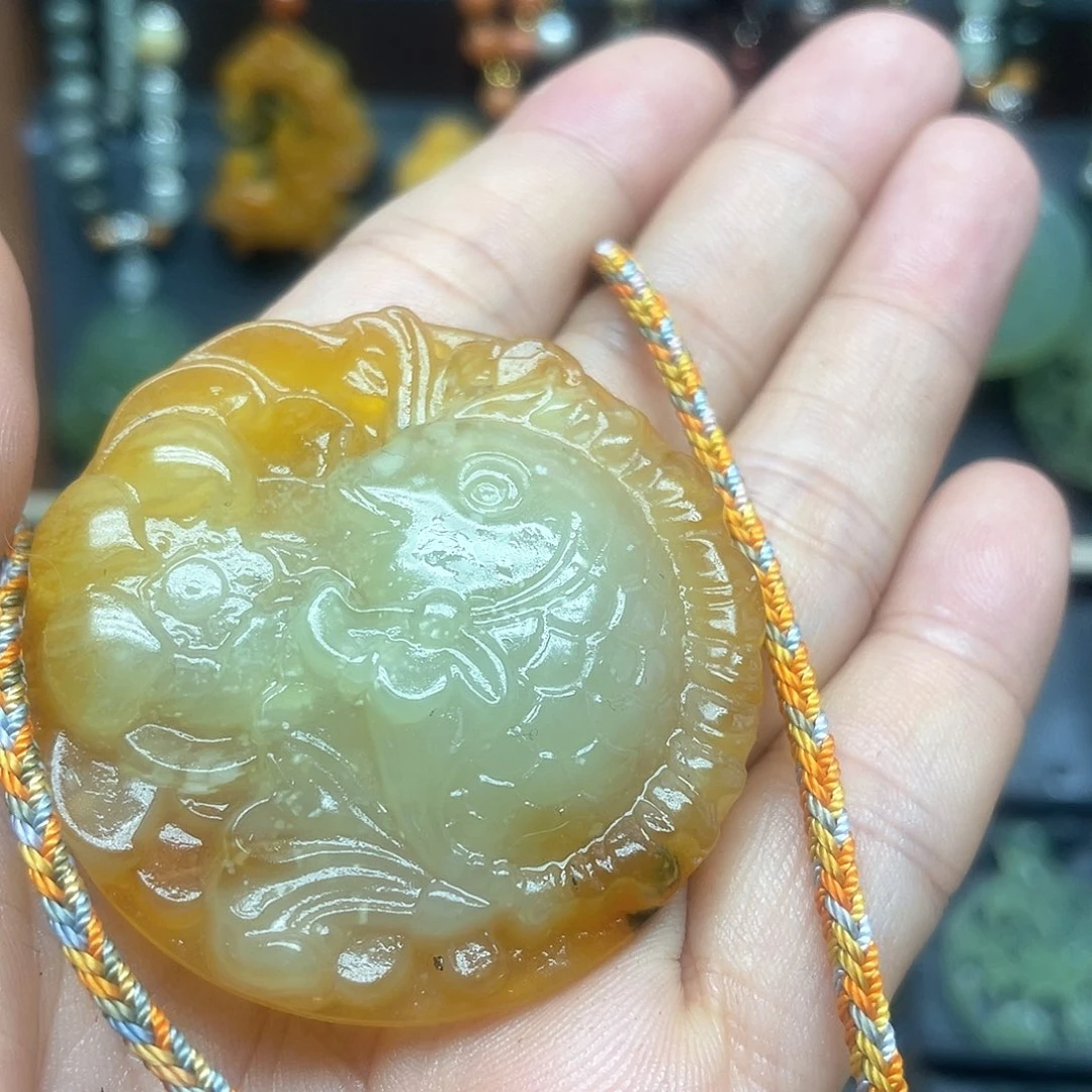 未镶嵌蛇纹石玉颈饰