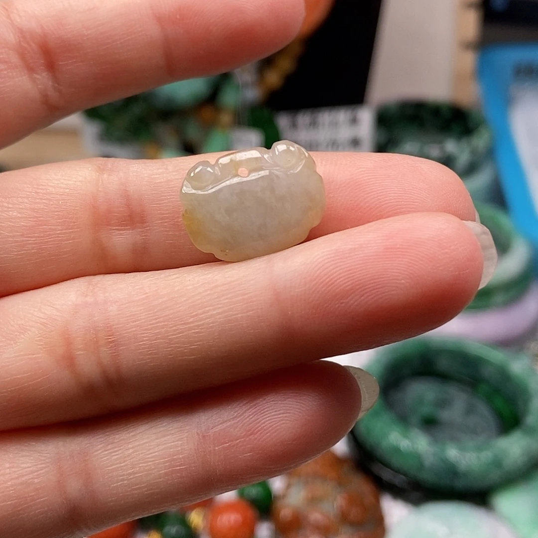 翡翠未镶嵌颈饰翡翠吊坠