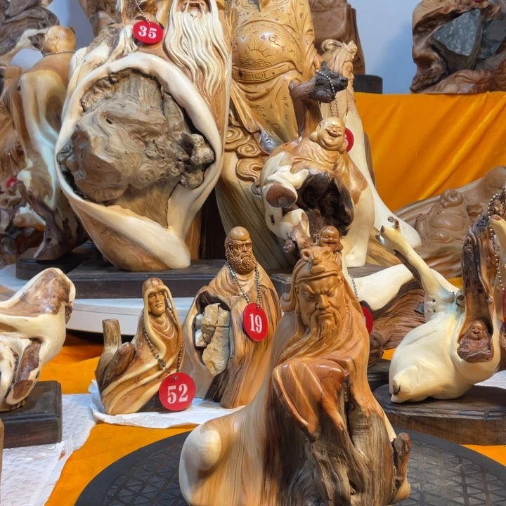 柏木（崖柏）佛****修崖柏  关公