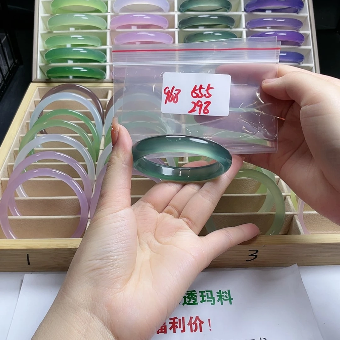 【闪购商品】玛瑙/玉髓手镯未镶嵌看****…