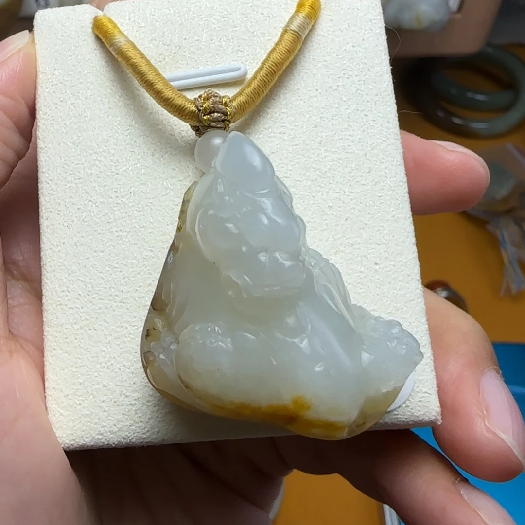 颈饰未镶嵌和田玉和田玉子母貔貅