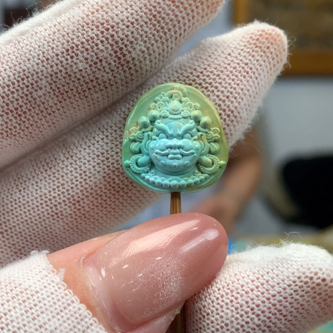 绿松石未镶嵌挂件