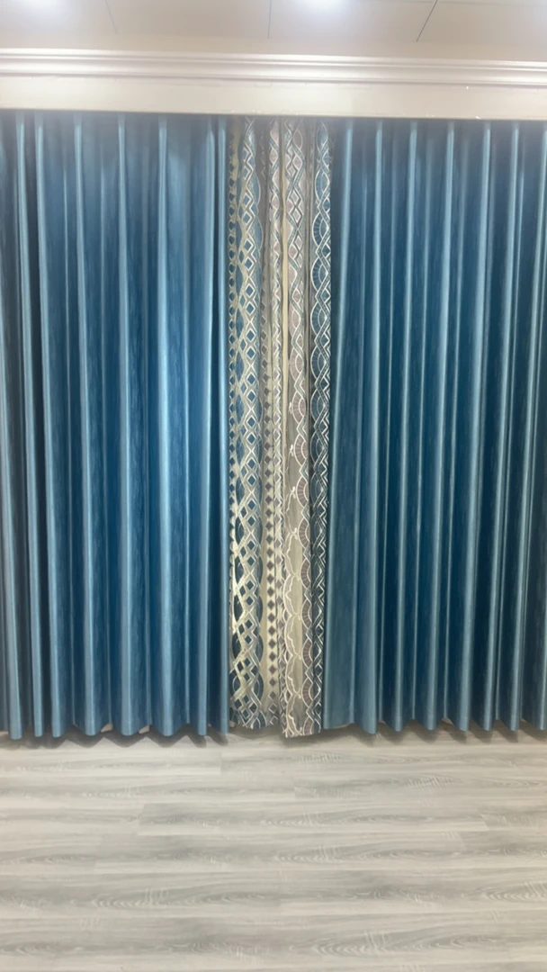 重工刺绣立边窗帘