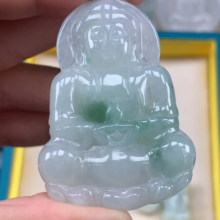 颈饰未镶嵌翡翠观音