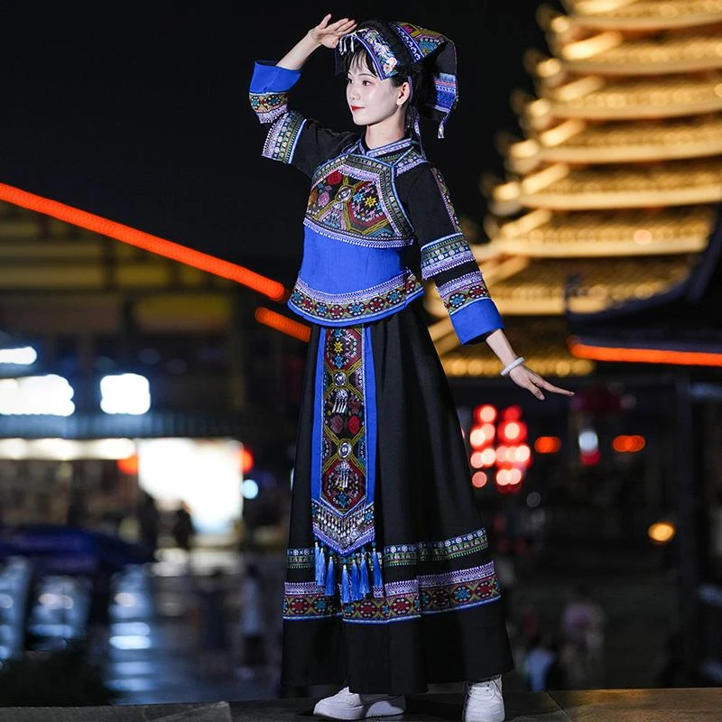 彝族服装女新款四川凉山少数民族服饰布依族侗族火把节舞蹈演出服