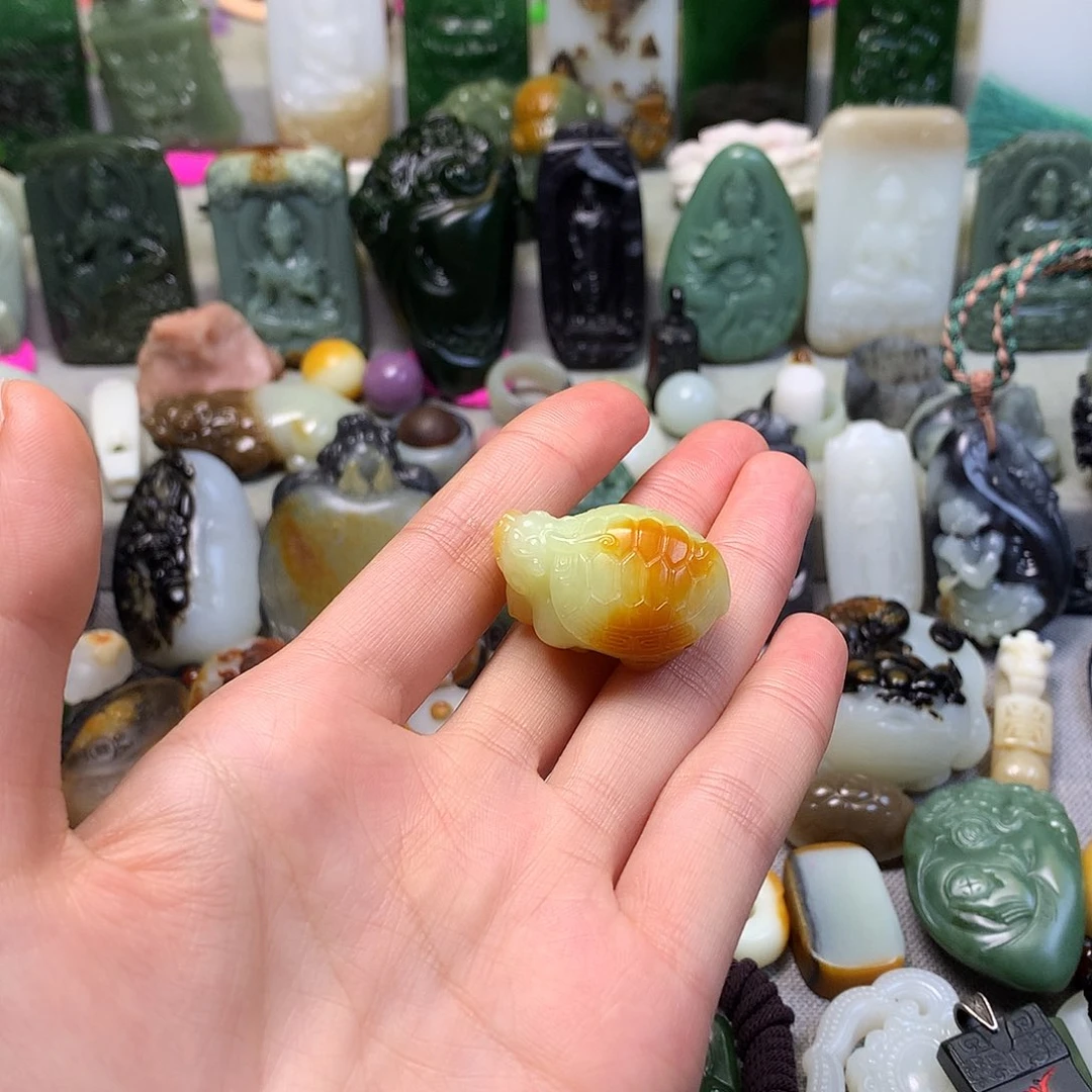 未镶嵌和田玉挂件