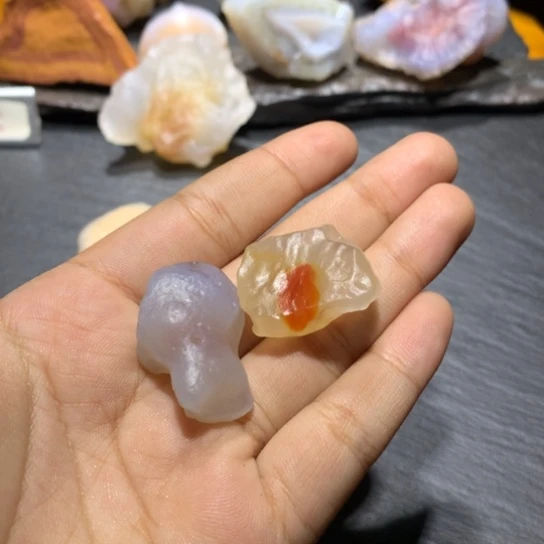 未镶嵌玛瑙/玉髓珠宝奇石