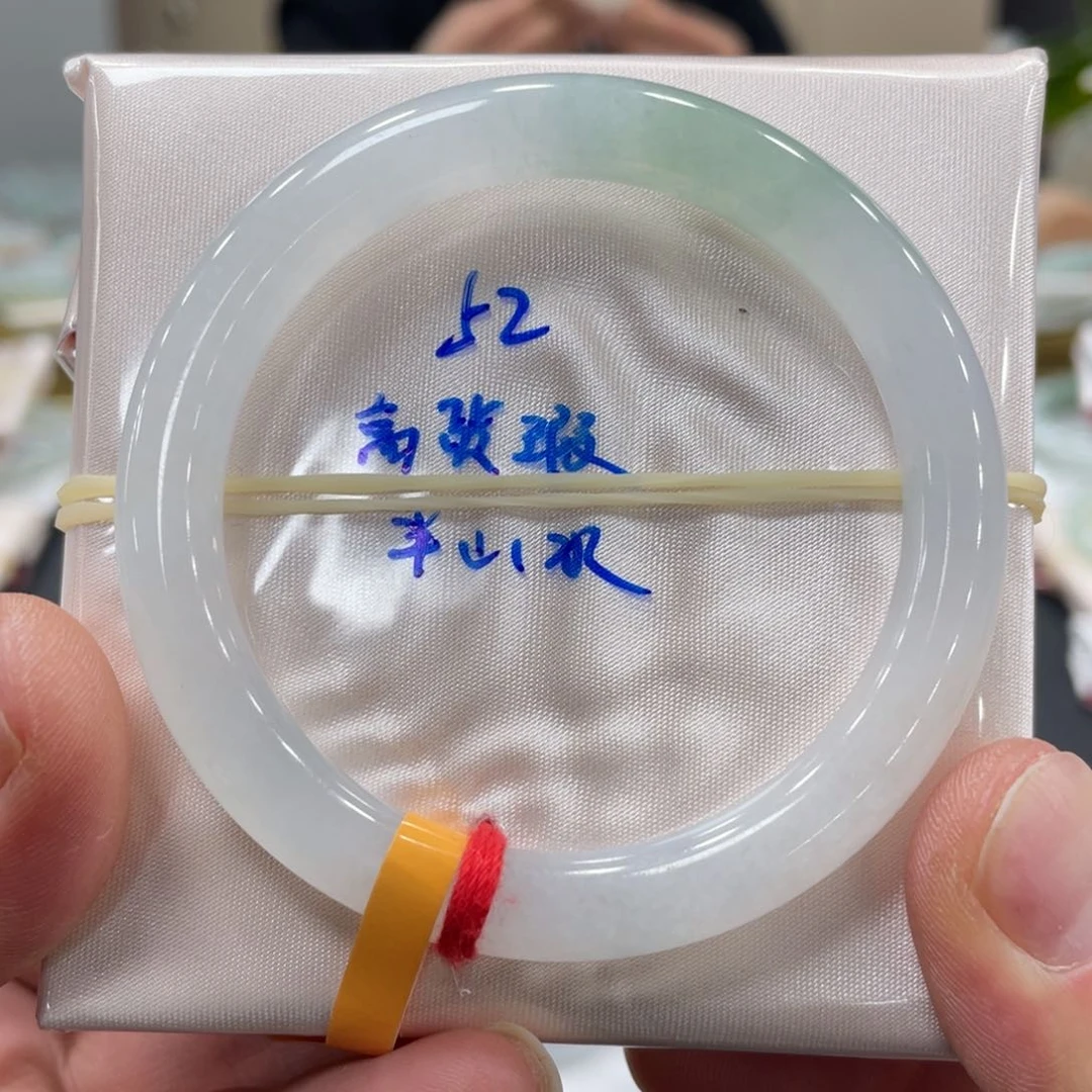 未镶嵌手镯翡翠翡翠