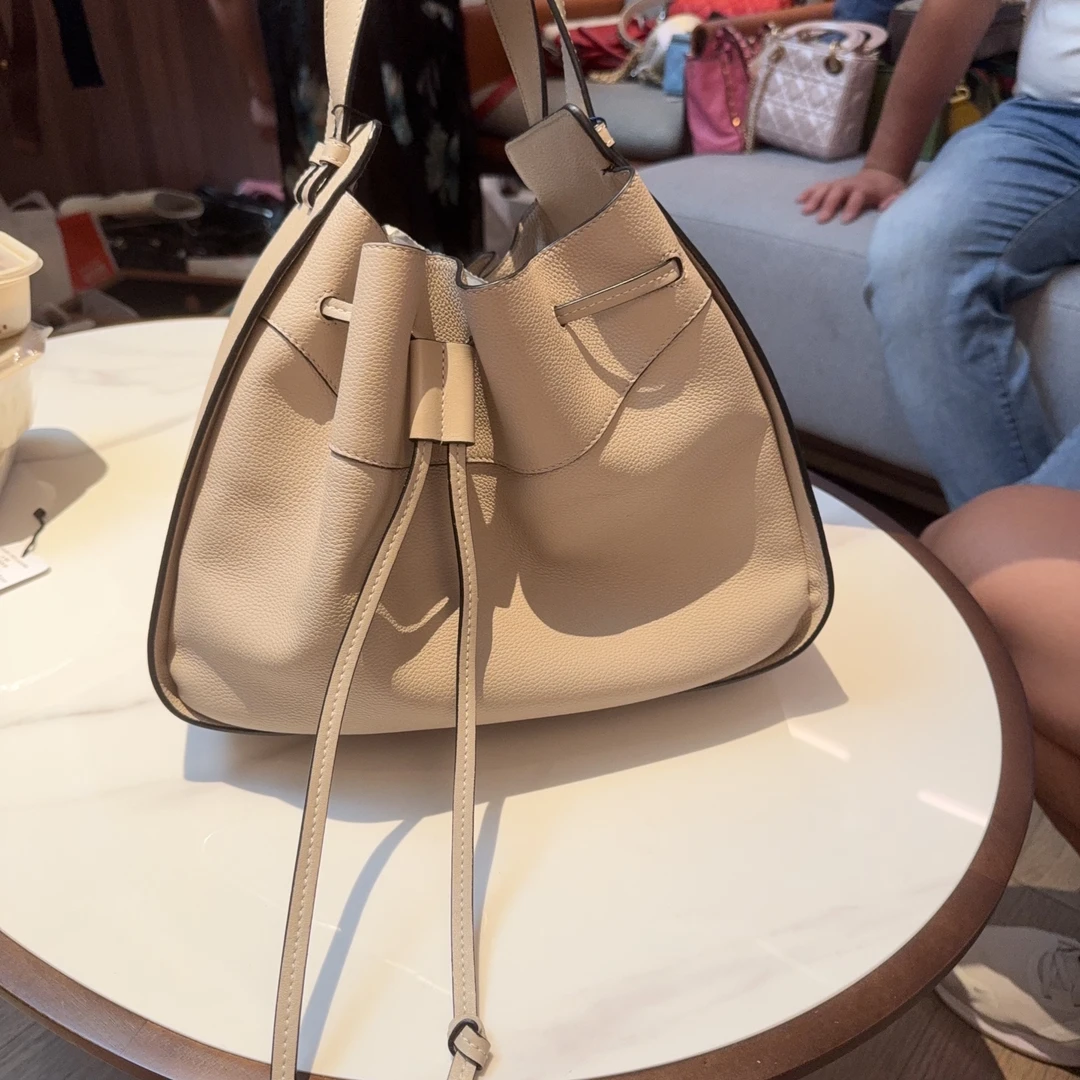 95新 LOEWE/罗意威 小野专属/95新/罗意威/单肩包/DC8387