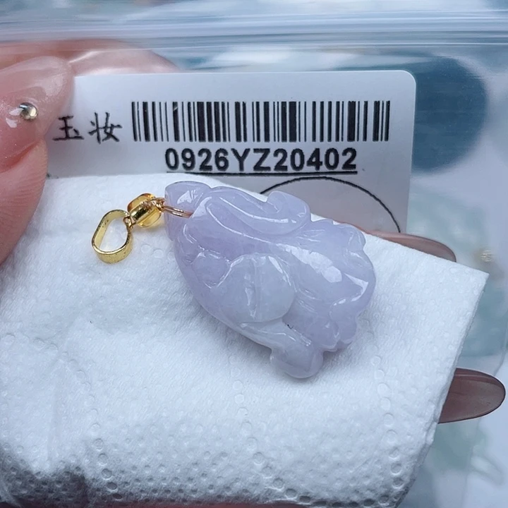 吊坠(不含链)未镶嵌翡翠