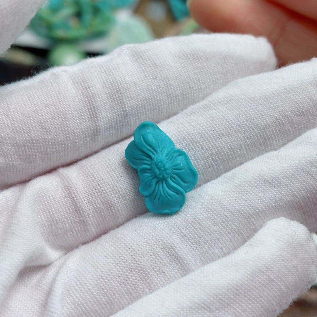 未镶嵌绿松石珠宝奇石