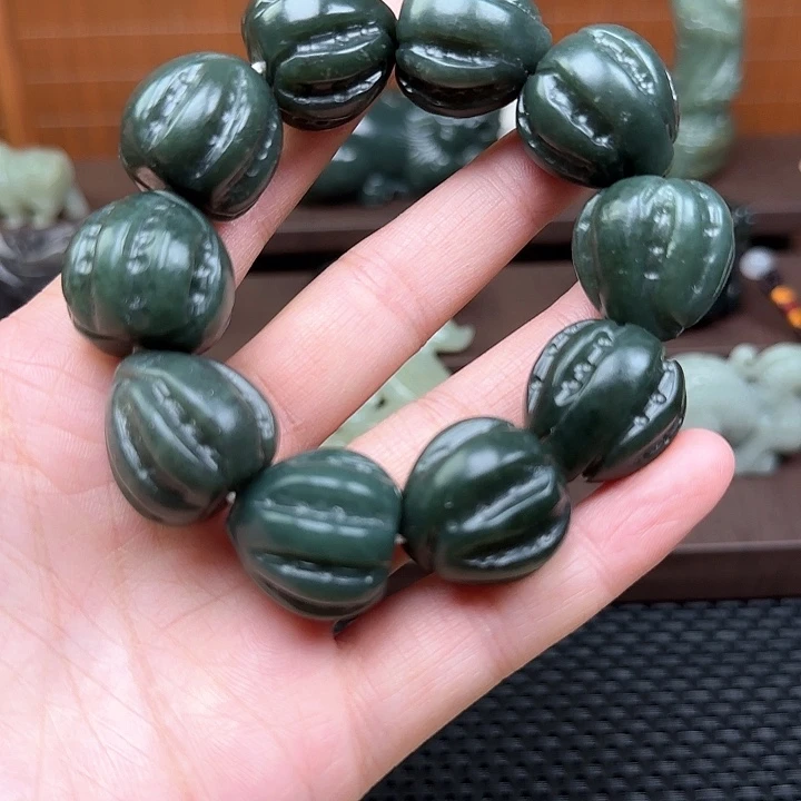 和田玉未镶嵌吊坠(不含链)