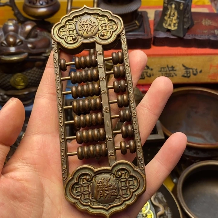 铜器摆件做工精良