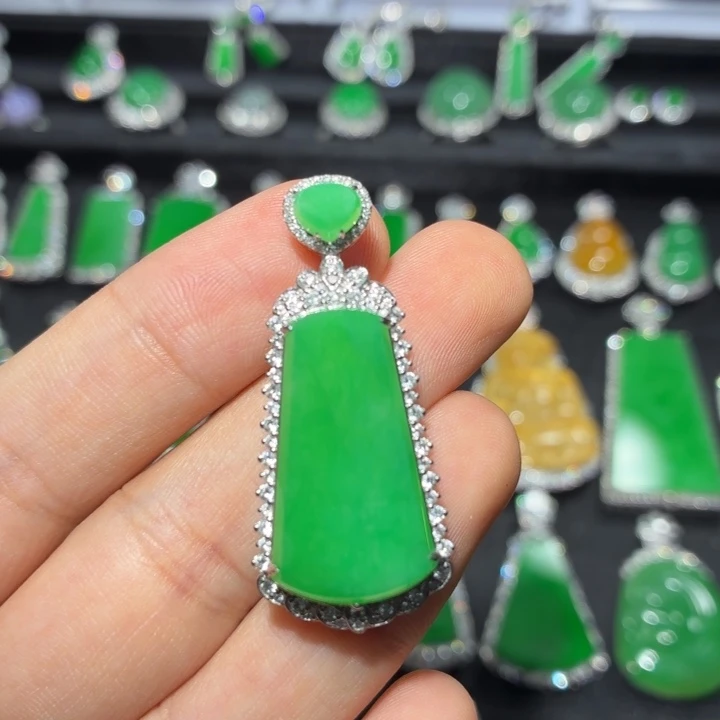 翡翠18K金镶嵌吊坠(不含链)翡翠