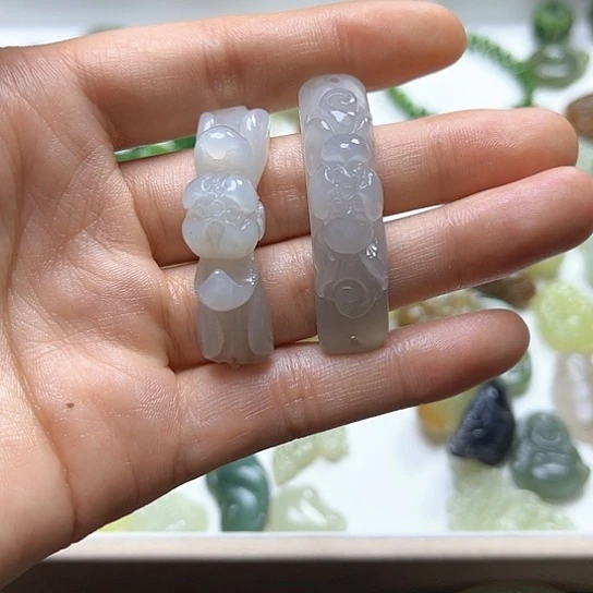 【闪购商品】和田玉未镶嵌颈饰一***?