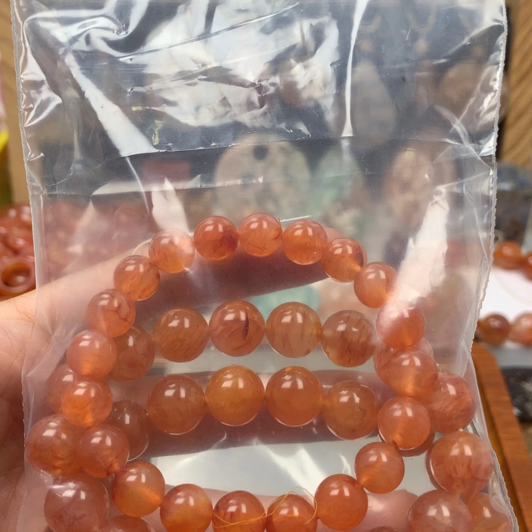 查罗石合金颈饰就****士
