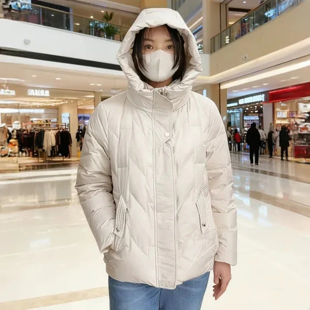 女士短款修身连帽羽绒服秋冬新款气质休闲时尚百搭 8320