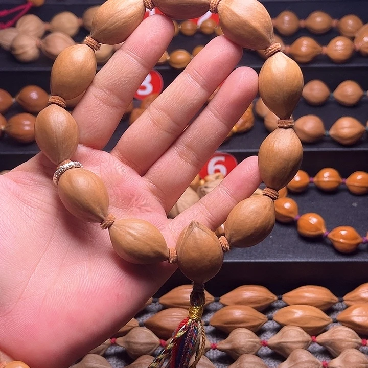 橄榄核手串鸡血红 福利 17.27